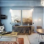 Princes Wharf Luxury Newly Renovated